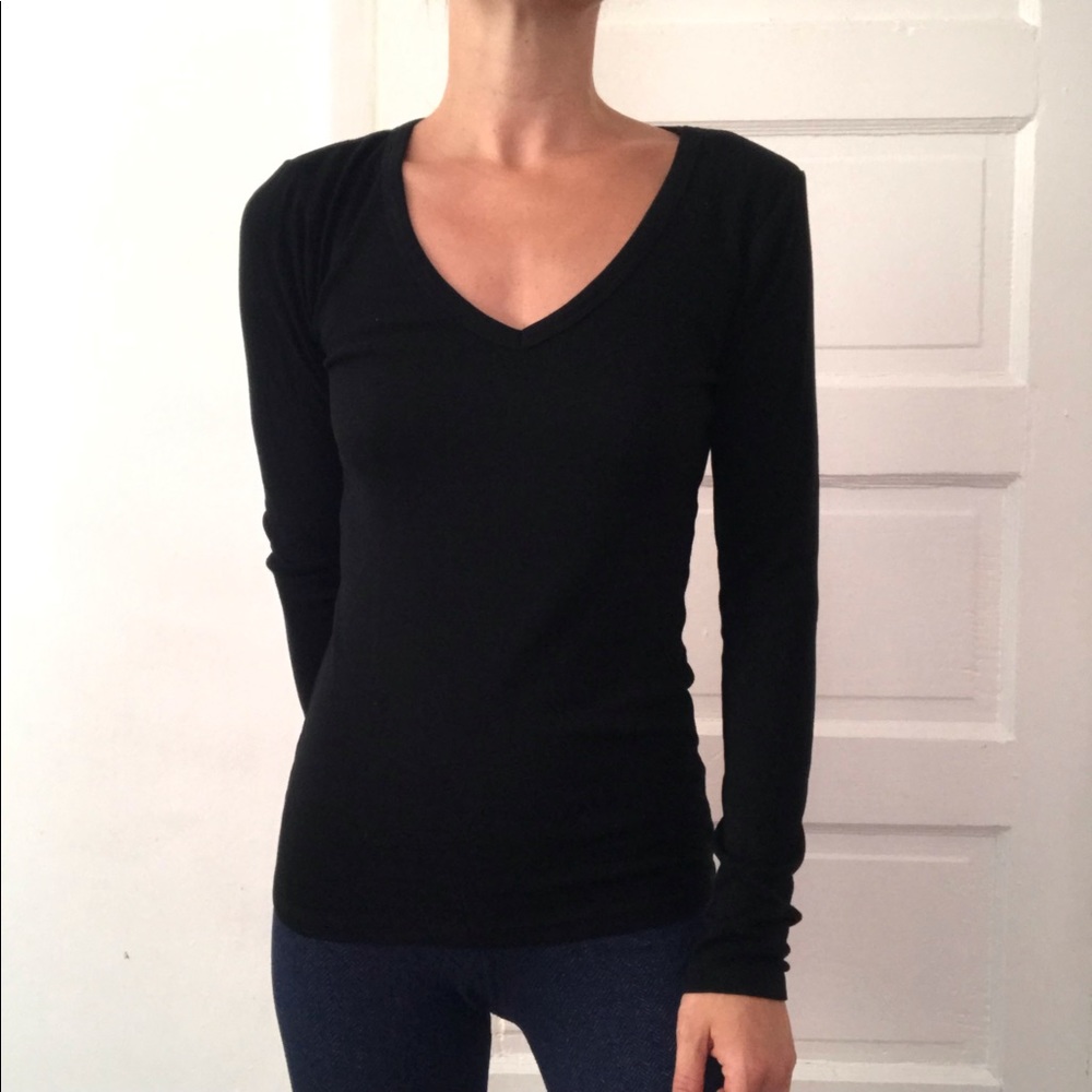 GAP Basic V-neck Long Sleeve Modern T